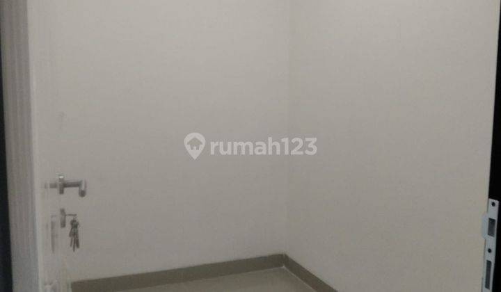 Rumah Murah 2 lantai di blue safir sumur batu Jakarta pusat 9
