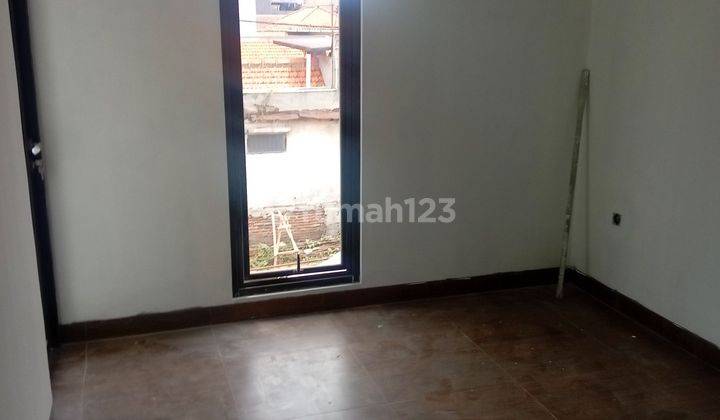 Rumah mewah 3 lantai di Cempaka putih barat jakarta pusat. 9