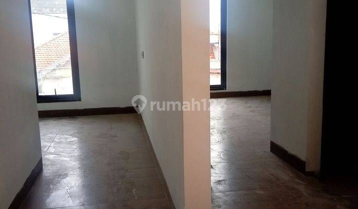 Rumah mewah 3 lantai di Cempaka putih barat jakarta pusat. 10