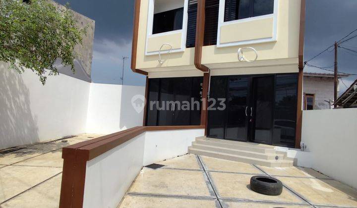 Ruko Mewah 2 Lantai Di Jl.kedunghalang, Kec. Bogor Utara, Kota Bogor, Jawa Barat, Tanah Sareal Shm Unfurnished