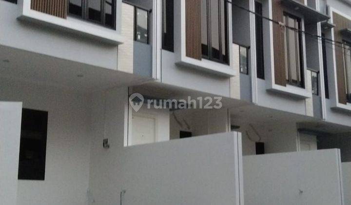 Rumah Modern 2 Lantai Di Jl.kran Kemayoran Jakarta Pusat 1