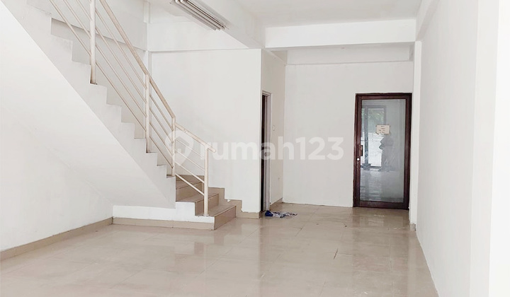 Lease Magnetic Shop House Linked Unit 3 Floors Facing Majapahit Street 2