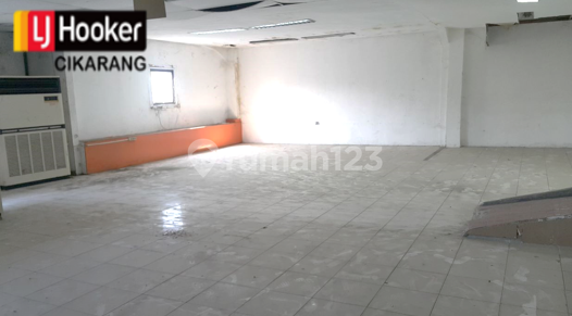 di  Gudang Pt. Dae Young Apex Indonesa Jababeka , Bekasi