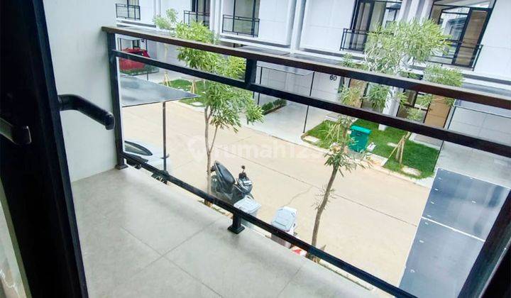 Disewakan Rumah di Uptown Estate Lippo Cikarang Bagus Siap Huni 2