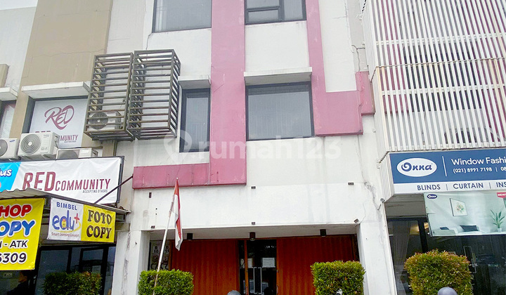 For Rent: Arcadia Shophouse Lippo Cikarang, Strategic Roadside Location For Rent: Arcadia Shophouse Lippo Cikarang, Strategic Roadside Location