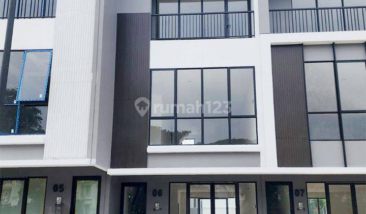 Ruko The Hive Uptown Avenue Lippo Cikarang Disewakan Hadap Jalan 1