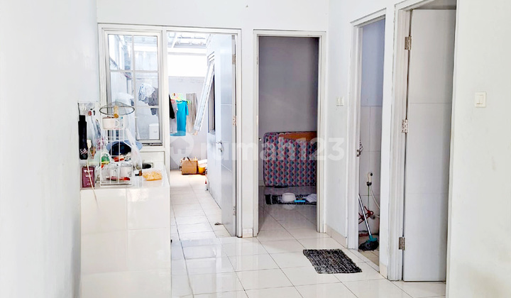 For Sale House in Lembah Hijau Lippo Cikarang, Wide Street Row J