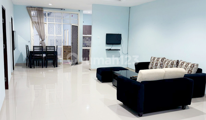 Rumah Bagus Siap Huni di Cluster Beverly Lippo Cikarang Disewakan 2