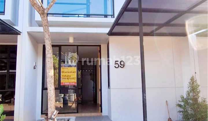 Disewakan Rumah di Uptown Estate Lippo Cikarang Bagus Siap Huni