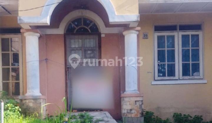 House in Taman Sriwijaya Simpruk Lippo Cikarang - Strategic Location