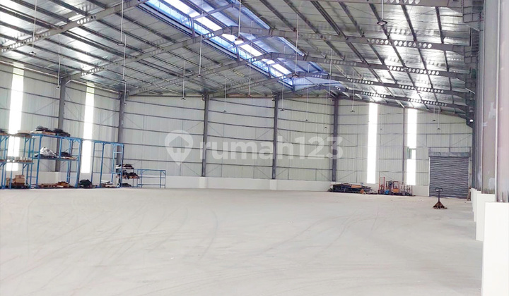 Warehouse for Rent Spacious Hook Position in KITIC Deltamas Cikarang Area Warehouse for Rent Spacious Hook Position in KITIC Deltamas Cikarang Area