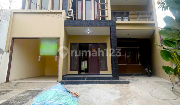 Jual & Sewa Rumah 7+1 KT di Taman Lembah Hijau Lippo Cikarang Jual & Sewa Rumah 7+1 KT di Taman Lembah Hijau Lippo Cikarang