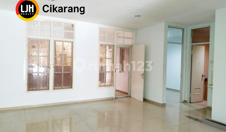 Rent Ready-to-Occupy 3+1 BR House in Beverly Cluster, Lippo Cikarang 2