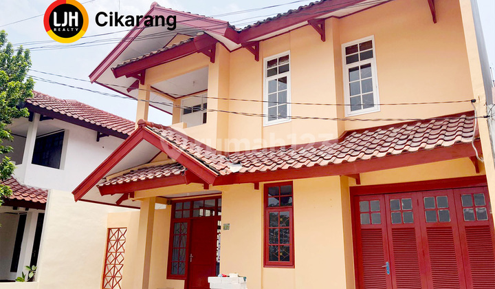 House in Beverly Lippo Cikarang Cluster for Sale, Spacious with 4+1 Bedrooms. House in Beverly Lippo Cikarang Cluster for Sale, Spacious with 4+1 Bedrooms.