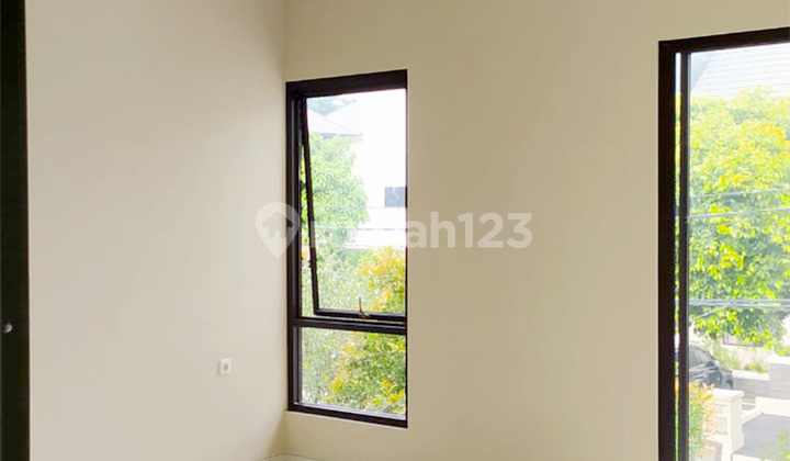 Jual Rumah 5 Kt Full Furnished di Cluster Simpruk Lippo Cikarang