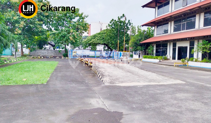 For Rent Warehouse in Jababeka 1 Cikarang, Area Equipped with Hoist Crane.