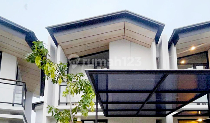 Disewakan Rumah Uptown Estate Lippo Cikarang Furnished Siap Huni