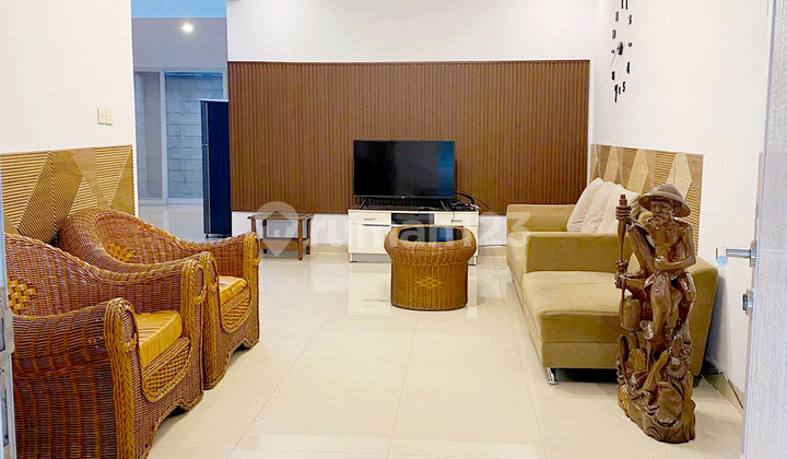 House in Meadow Green Lippo Cikarang for Rent Fully Furnished 2