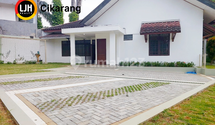 Spacious Ready-to-Live 3+1 Bedroom House for Rent in Meadow Green Lippo Cikarang Spacious Ready-to-Live 3+1 Bedroom House for Rent in Meadow Green Lippo Cikarang