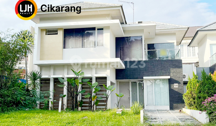 For Sale: House in Vassa Lake Cluster, Lippo Cikarang. Nice and Spacious.