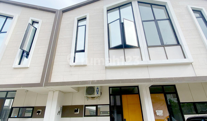 Dijual Siap Huni Rumah 2 KT Cluster Wimbledon Jababeka Cikarang Dijual Siap Huni Rumah 2 KT Cluster Wimbledon Jababeka Cikarang