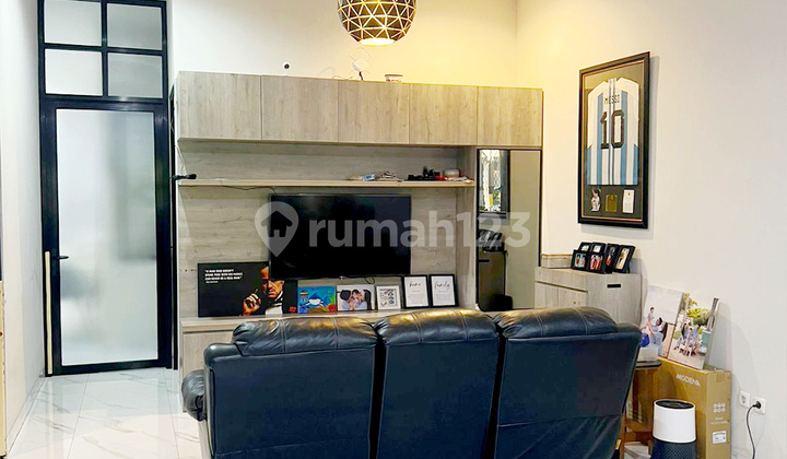 Dijual Rumah di Beverly lippo Cikarang Semi Furnished Siap Huni 2