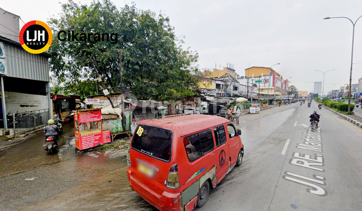 For Sale 3-Story Shophouse Near Cikarang Wholesale Center SGC North Cikarang 2