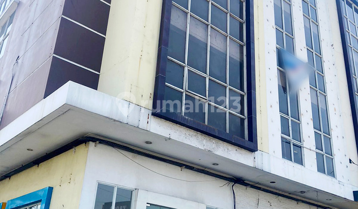 For Sale: Bizpark Telukjambe Karawang Shophouse by the Roadside near Resinda