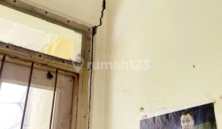 House in Taman Sriwijaya Simpruk Lippo Cikarang - Strategic Location