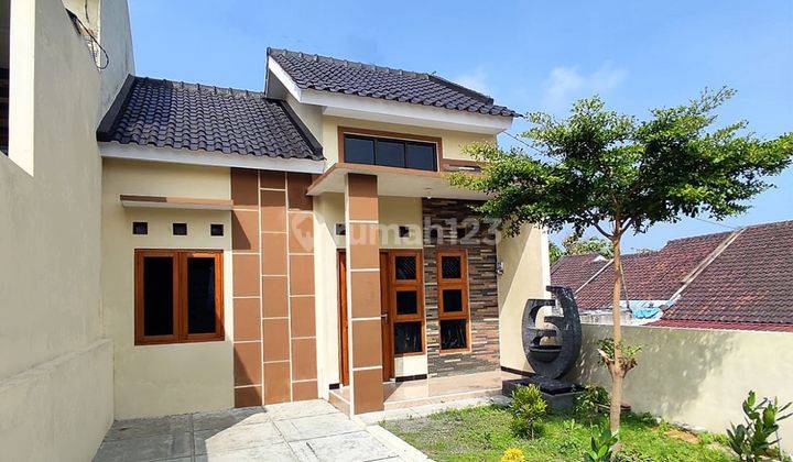 Rumah Solo Siap Huni Dan Pesan Bangun 1