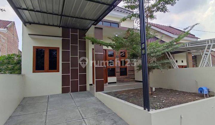 Rumah Solo Tipe 36, Bonus Kanopi, Kitchen Set Dan Pagar Belakang 2