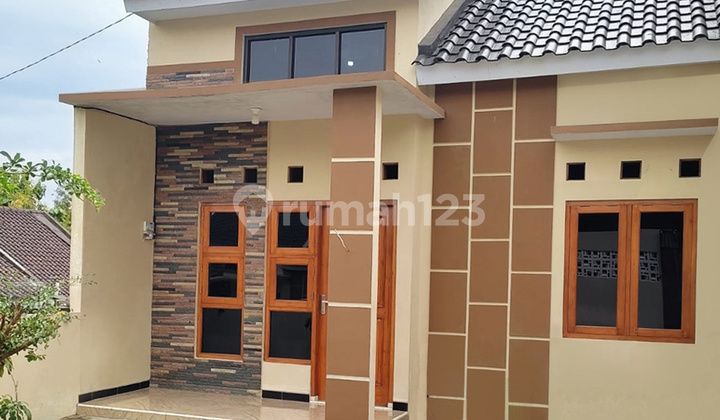 Rumah Tipe 45 Dekat Kampus Unisri, Bonus Kanopi, Kitchen Set 5