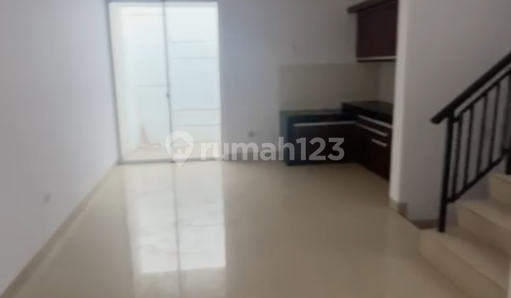 Disewakan Rumah di Green Lake City, Australia. 2