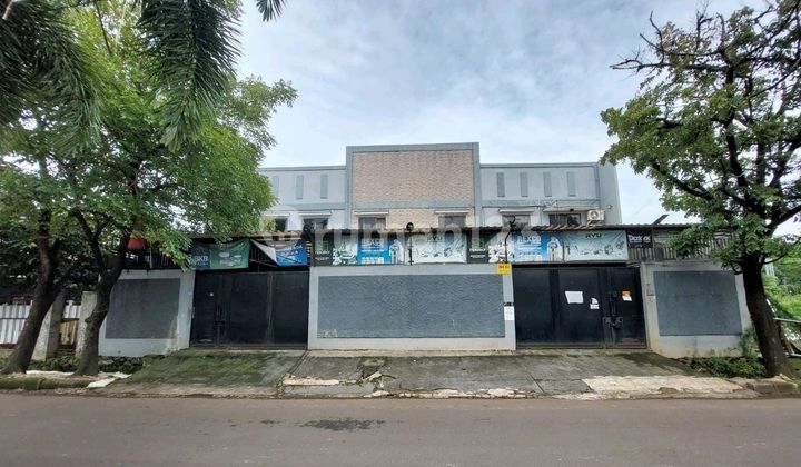 For Quick Rent Warehouse on Jl. Strategi Raya, Joglo-West Jakarta.