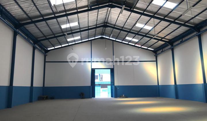 For rent: Warehouse in the DPR Kav Industrial Estate, Cipondoh - Tangerang City