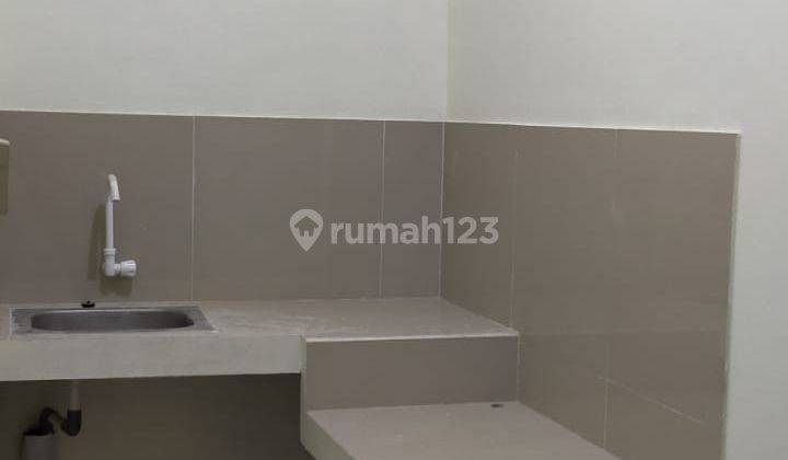 DISEWAKAN RUMAH. DENGAN PERABOT  DI  GRAHA PADMA  2