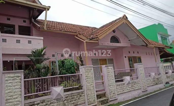 RUMAH TENGAH KOTA TAMPOMAS GAJAHMUNGKUR SEMARANG 1