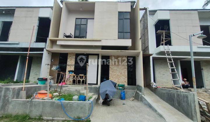 RUMAH BARU CLUSTER DI BANYUMANIK SEMARANG 1