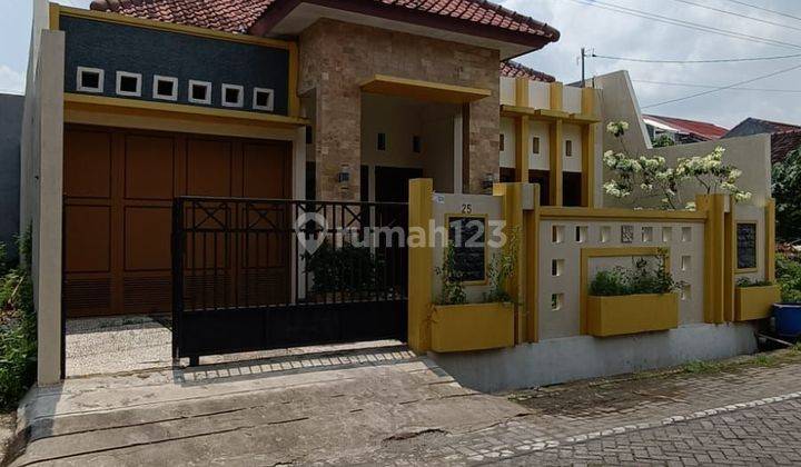 RUMAH MEWAH DEKAT PASAR PEDURUNGAN, JALAN FATMAWATI SEMARANG 1