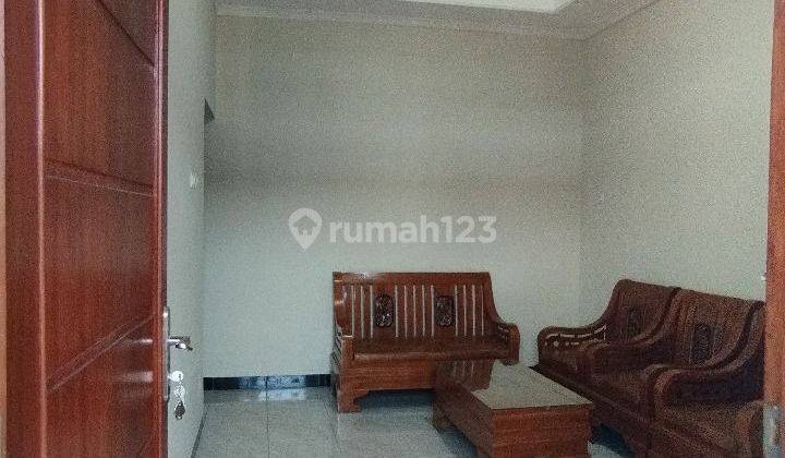 DISEWAKAN RUMAH BAGUS DEKAT GERBANG TOL MANYARAN 1