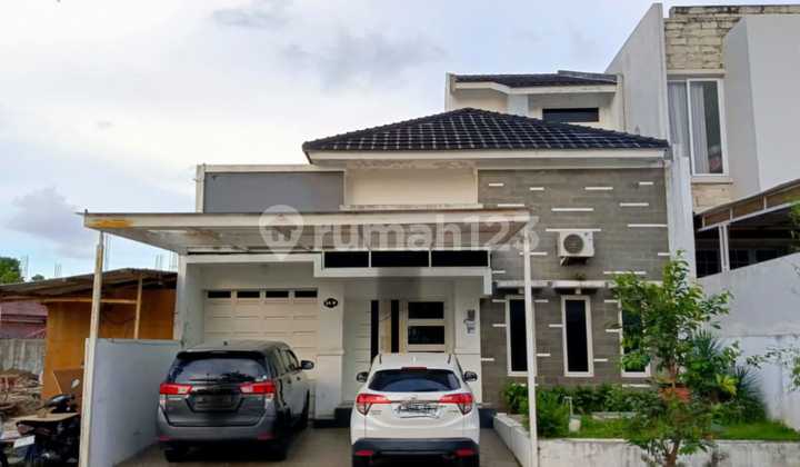 Rumah Mewah Perum Greenwood Manyaran Semarang 1