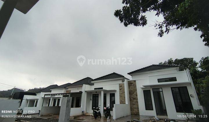 Rumah Siap Huni Banyumanik Semarang Atas 2