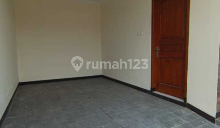 New House on Tumpang Street Near Kelud Gajahmungkur Semarang 2