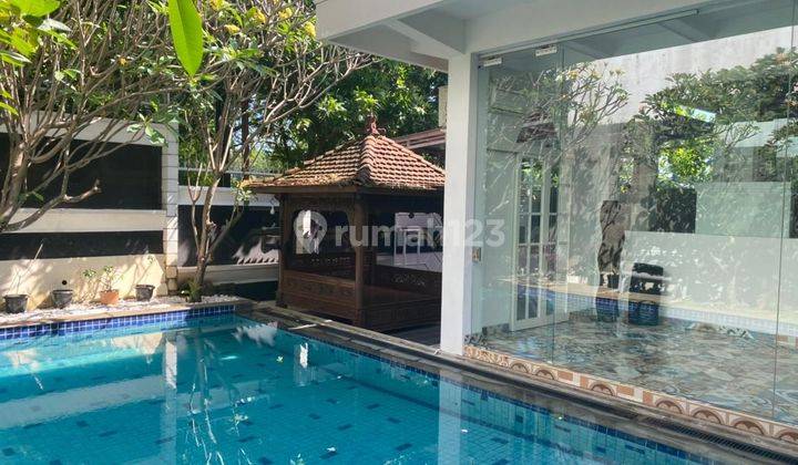 Rumah Mewah Ada  Kolam  Renang Di Bukit Sari Semarang 1