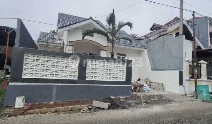 For Sale Fully Renovated House with Spacious Land in Beringin Ngalian Semarang 2
