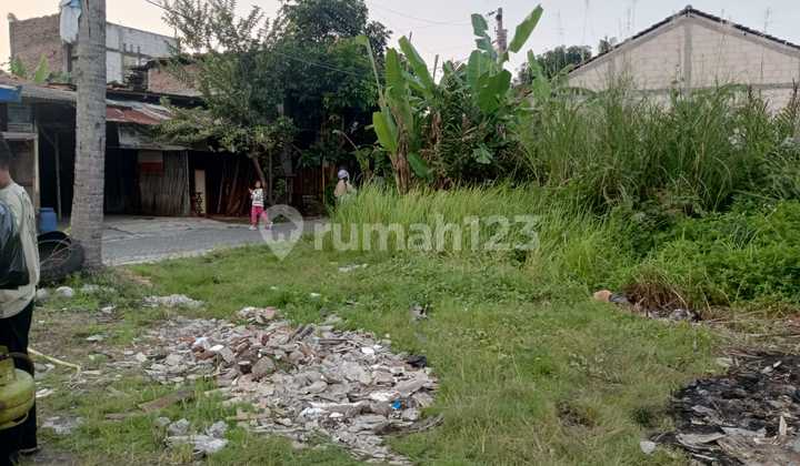 Land for Sale on a Very Busy Road in Bangetayu, Semarang. 1