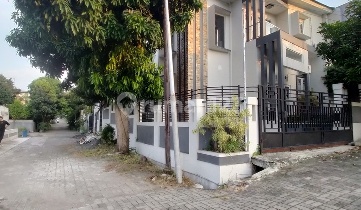 Rumah Megah Dalam Perumahan Manyaran Semarang Barat 1