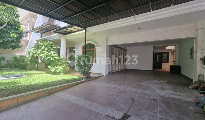 Large Luxury House for Rent Near Semarang City Airport 1