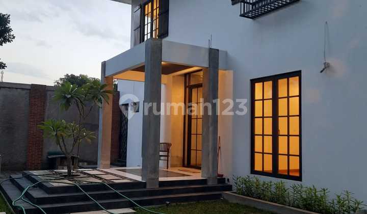 Rumah Mewah Clasic Tlaga Bodas Raya Gajahmungkur Dekat Akpol & Jatingaleh 1