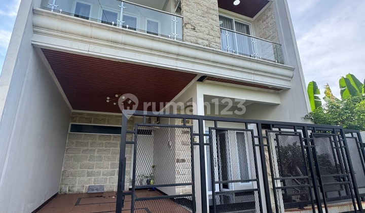 Rent a Luxury House in the One Gate Cluster, Manyaran Semarang 2